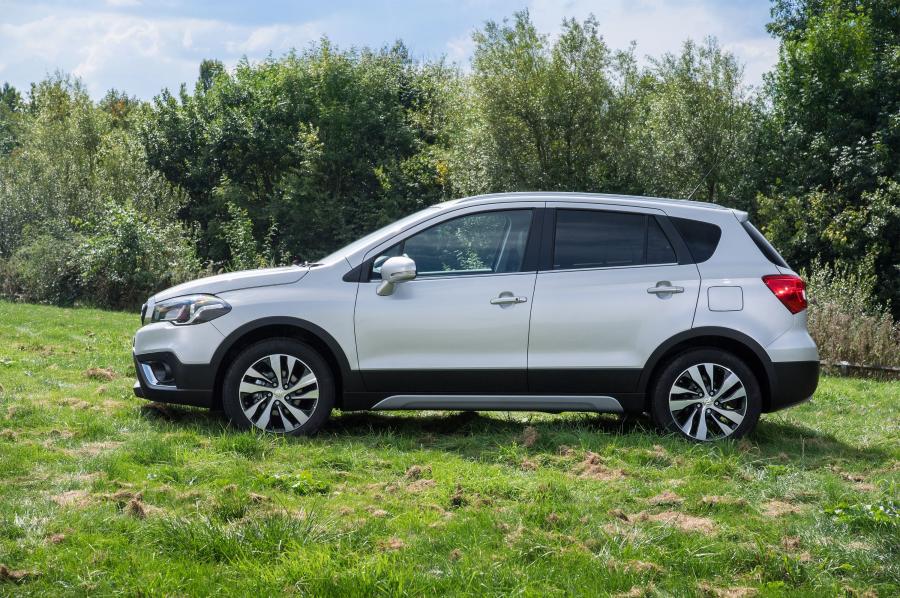  Suzuki SX4 S-Cross 2016 года  (UK) (фото 26 из 30)